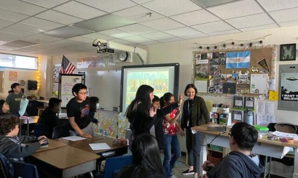 Ms. Tarin's class watching wild classroom