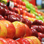 Apples displayed in a grocery store